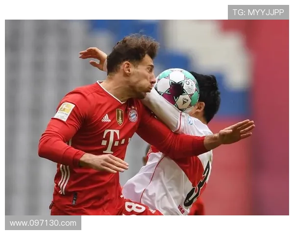 拜仁上半场3-1领先斯图加特 格雷罗戴维斯建功